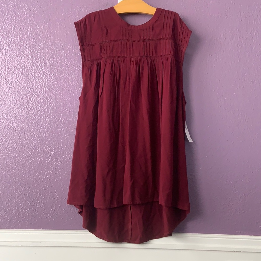 Old Navy - Sleeveless Burgundy Blouse